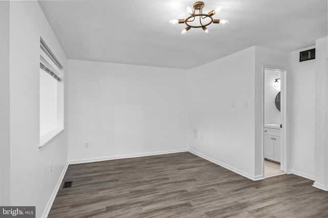 34 LAFAYETTE LN, Cherry Hill, NJ 08003