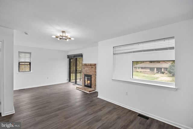 34 LAFAYETTE LN, Cherry Hill, NJ 08003