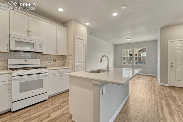16363 Rustlers Range Point, Monument, CO 80132