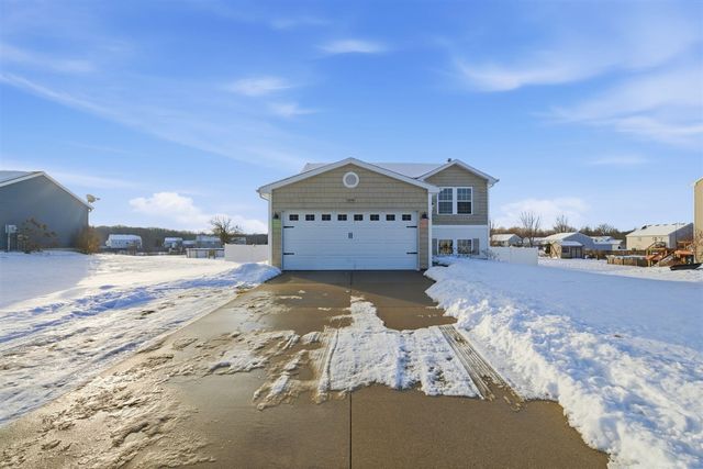 5278 Fieldstone Meadow Drive, Cedar Springs, MI 49319