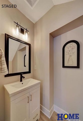 2626 S 15th Street, Lincoln, NE 68502