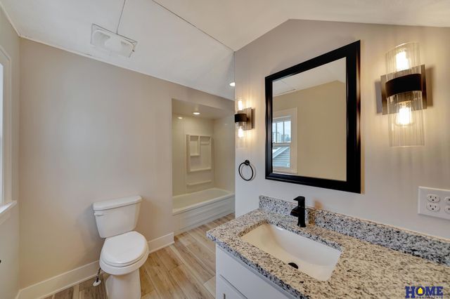 2626 S 15th Street, Lincoln, NE 68502