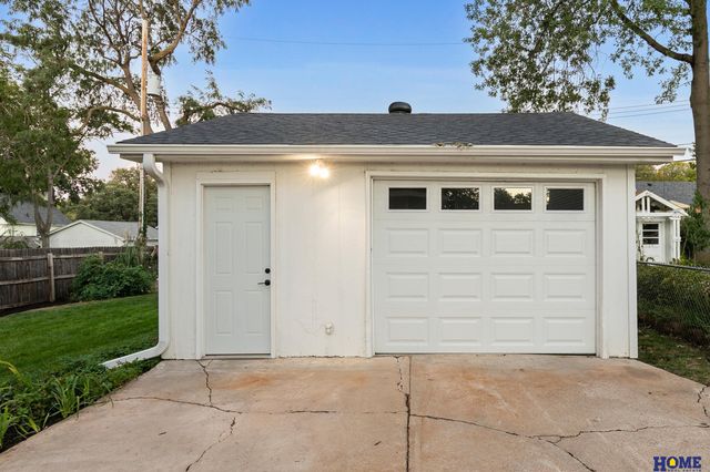 2626 S 15th Street, Lincoln, NE 68502