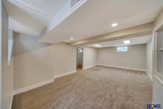 2626 S 15th Street, Lincoln, NE 68502