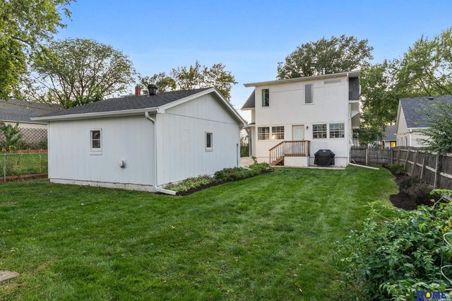 2626 S 15th Street, Lincoln, NE 68502