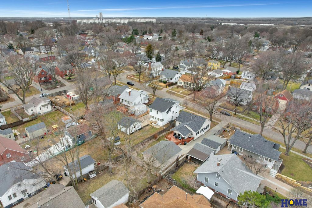 2626 S 15th Street, Lincoln, NE 68502