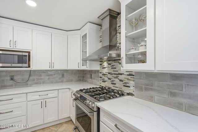 202 Veronica Court, Lanoka Harbor, NJ 08734