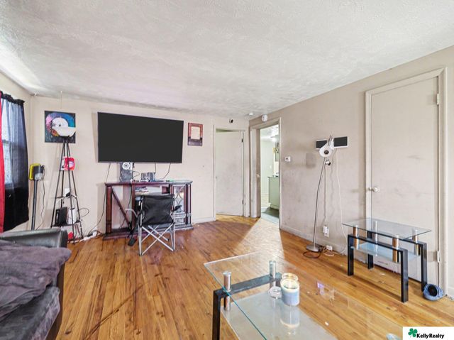 4652 Redick Avenue, Omaha, NE 68152