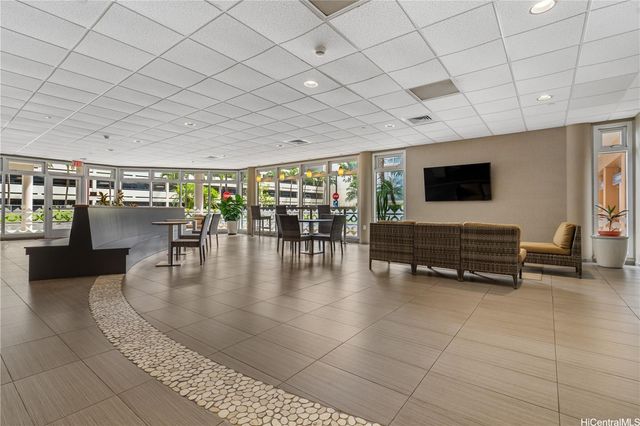 801 South Street 326, Honolulu, HI 96813