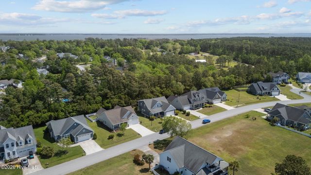 223 Taylorwood Drive, Beaufort, NC 28516