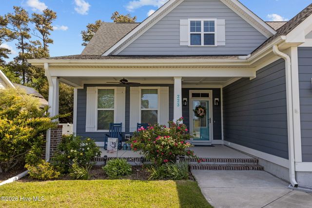 223 Taylorwood Drive, Beaufort, NC 28516