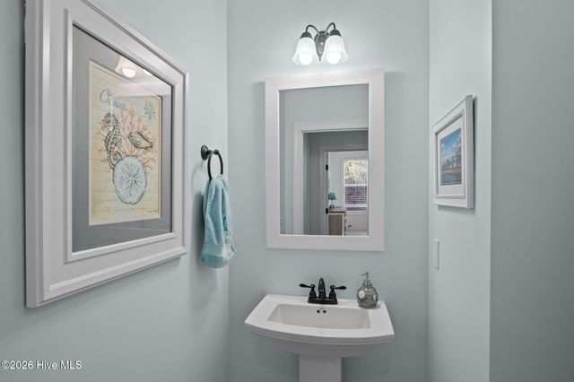 223 Taylorwood Drive, Beaufort, NC 28516