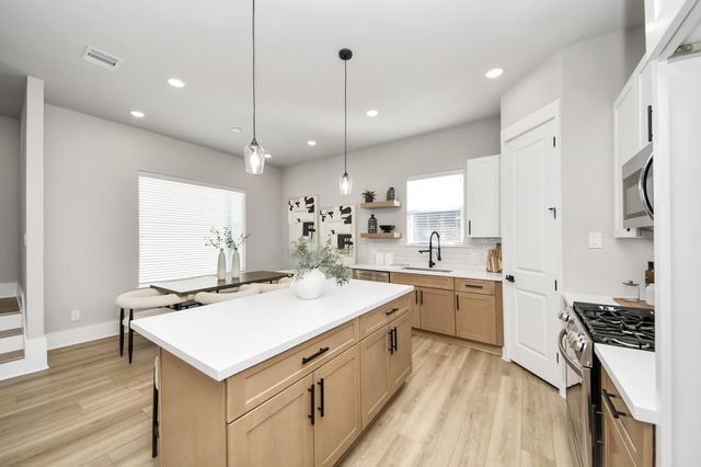 1102 Mansfield Street C, Houston, TX 77091