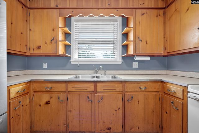 1127 Deerwood Street, Columbia, SC 29205