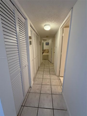 657 Waterside Dr 657, Hypoluxo, FL 33462