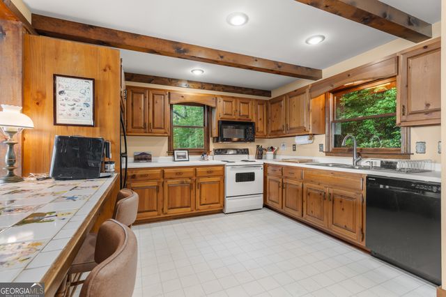 614 Charmont Drive, Tiger, GA 30576