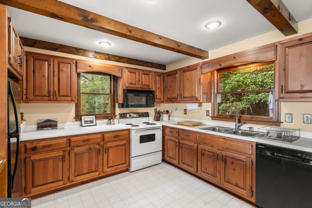 614 Charmont Drive, Tiger, GA 30576