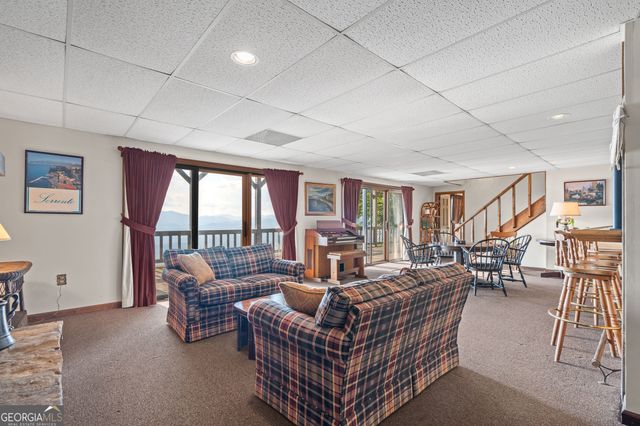 614 Charmont Drive, Tiger, GA 30576