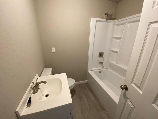 12610 Bullock Road, Bentonville, AR 72712