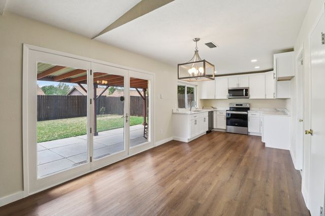 2126 Versailles Drive, Carrollton, TX 75007