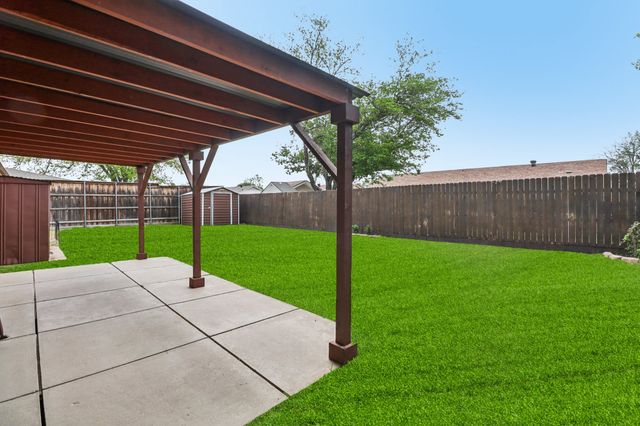 2126 Versailles Drive, Carrollton, TX 75007