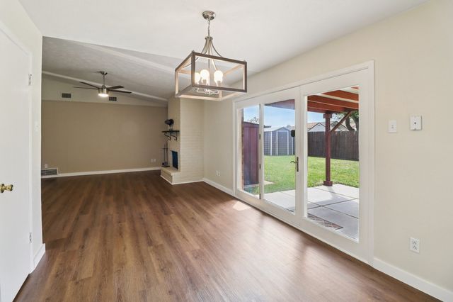 2126 Versailles Drive, Carrollton, TX 75007