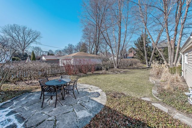 2322 Birchwood Avenue, Wilmette, IL 60091