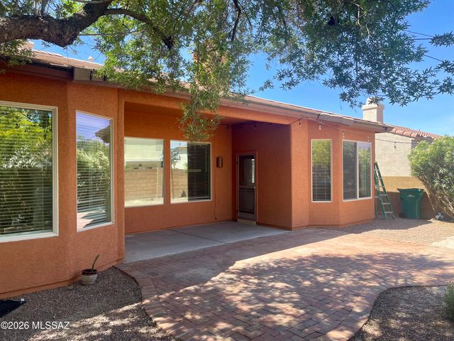 7504 W Cosmic Sky Drive, Tucson, AZ 85743
