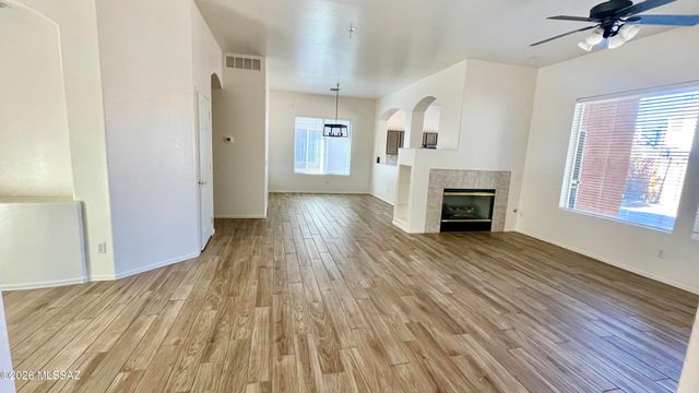 7504 W Cosmic Sky Drive, Tucson, AZ 85743