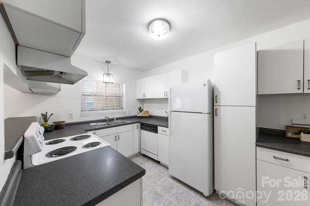 2630 Park Road F, Charlotte, NC 28209