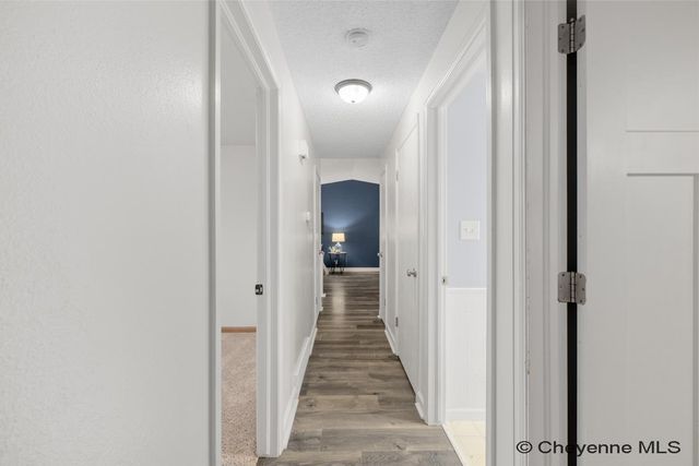 1101 LONG VALLEY RD, Cheyenne, WY 82001