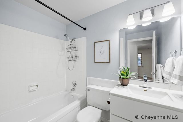 1101 LONG VALLEY RD, Cheyenne, WY 82001