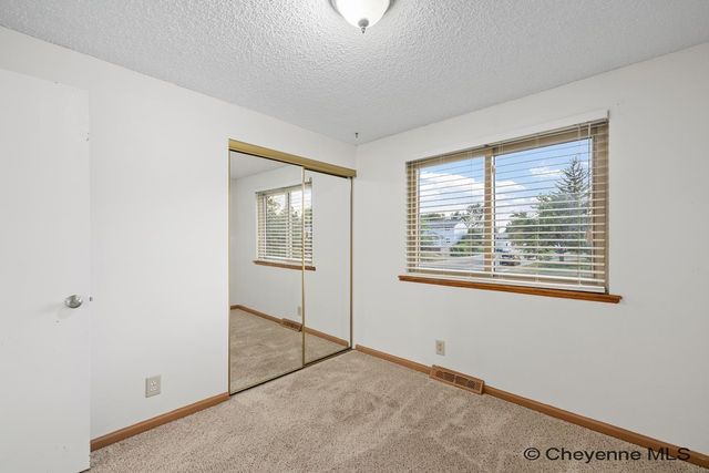 1101 LONG VALLEY RD, Cheyenne, WY 82001