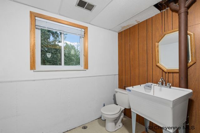 1101 LONG VALLEY RD, Cheyenne, WY 82001
