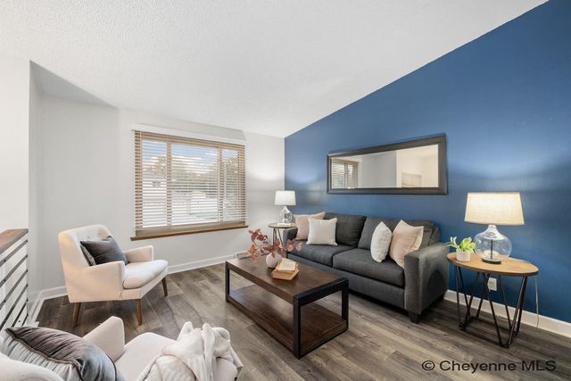 1101 LONG VALLEY RD, Cheyenne, WY 82001