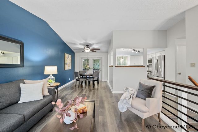 1101 LONG VALLEY RD, Cheyenne, WY 82001