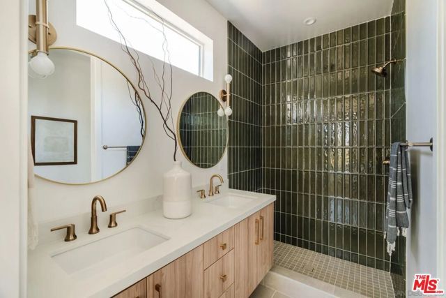 3858 N Emery Lane, Los Angeles, CA 90065