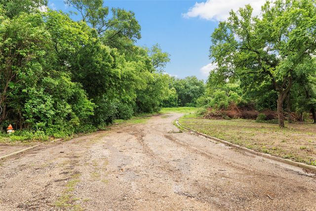 444 Lost Forest Lane, Marlin, TX 76661
