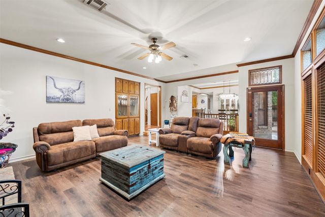 444 Lost Forest Lane, Marlin, TX 76661