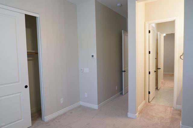 10274 W FETLOCK Trail, Peoria, AZ 85383