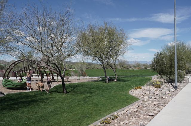 10274 W FETLOCK Trail, Peoria, AZ 85383