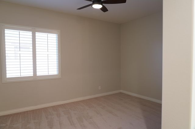 10274 W FETLOCK Trail, Peoria, AZ 85383