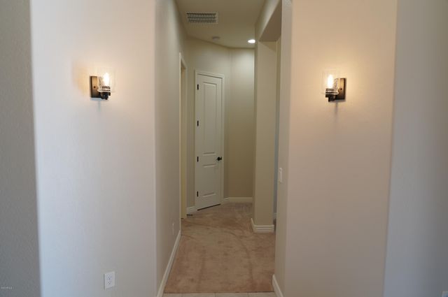 10274 W FETLOCK Trail, Peoria, AZ 85383