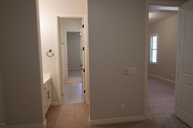 10274 W FETLOCK Trail, Peoria, AZ 85383