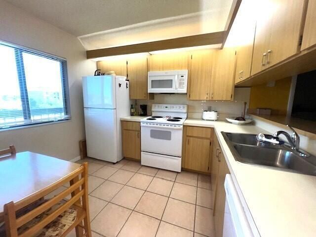 1701 Marina Isle Way 402, Jupiter, FL 33477