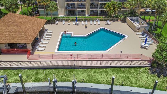 1701 Marina Isle Way 402, Jupiter, FL 33477