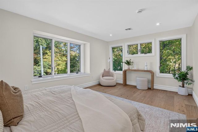 71 Beechwood Drive, Hillsdale, NJ 07642