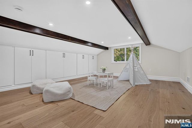 71 Beechwood Drive, Hillsdale, NJ 07642