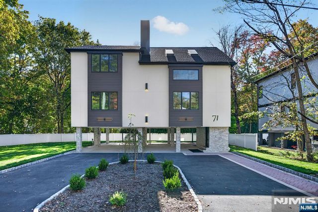 71 Beechwood Drive, Hillsdale, NJ 07642