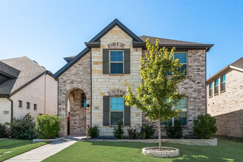 1220 Canuela Way, Justin, TX 76247